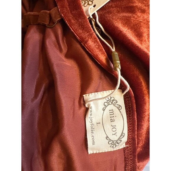 Red Ruched Velvet Midi Dress With Cowl Neckline & Spaghetti Straps By Mia Joy L - Picture 2 of 6